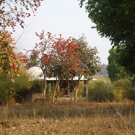 Renest Bandhavgarh Meadows Hotel Tala  Bagian luar foto